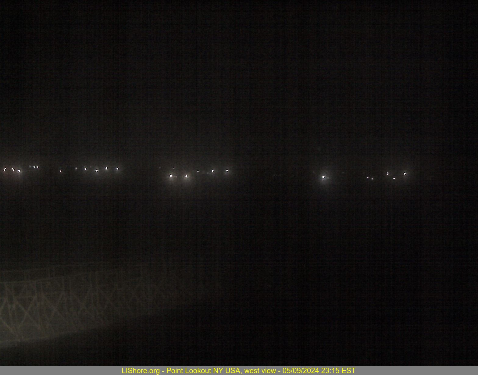 Webcam thumbnail of Point Lookout Beach - west view